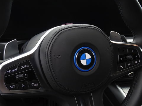 BMW 3 Serie Touring 320e 204PK xDrive M Sport / nieuw type / LED