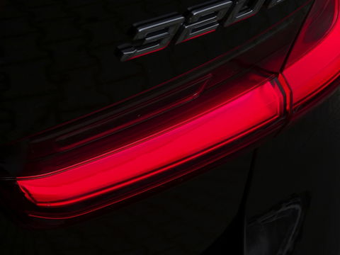 BMW 3 Serie Touring 320e 204PK xDrive M Sport / nieuw type / LED