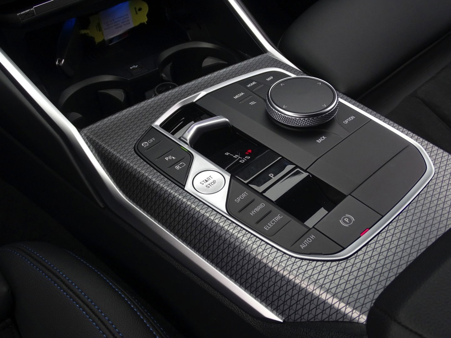 BMW 3 Serie Touring 320e 204PK xDrive M Sport / nieuw type / LED