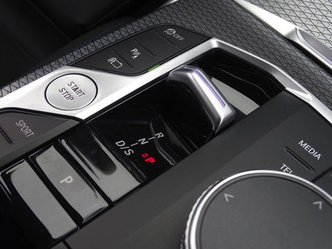 BMW 3 Serie Touring 320e 204PK xDrive M Sport / nieuw type / LED