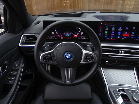 BMW 3 Serie Touring 320e 204PK xDrive M Sport / nieuw type / LED