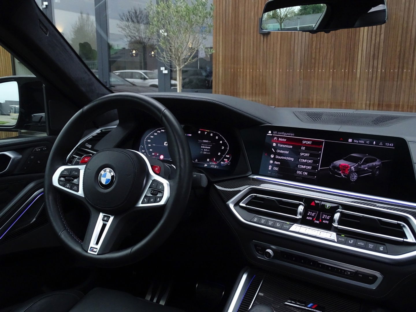 BMW X6 M Competition 627PK / SkyLounge / Carbon / Laser / M- Individual /