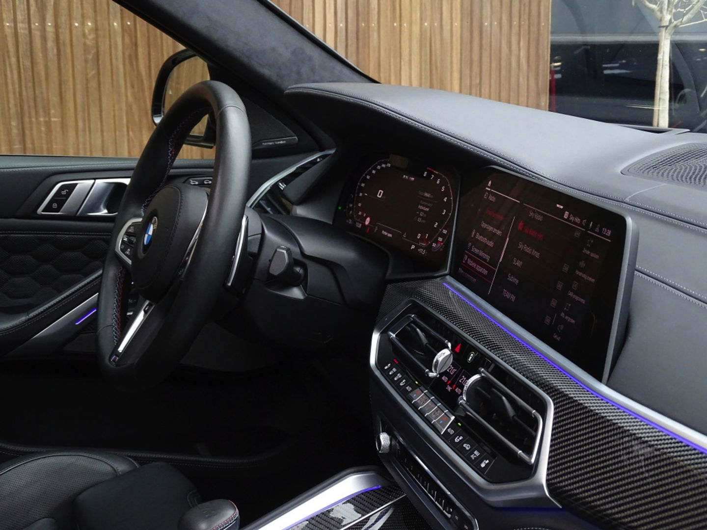 BMW X6 M Competition 627PK / SkyLounge / Carbon / Laser / M- Individual /