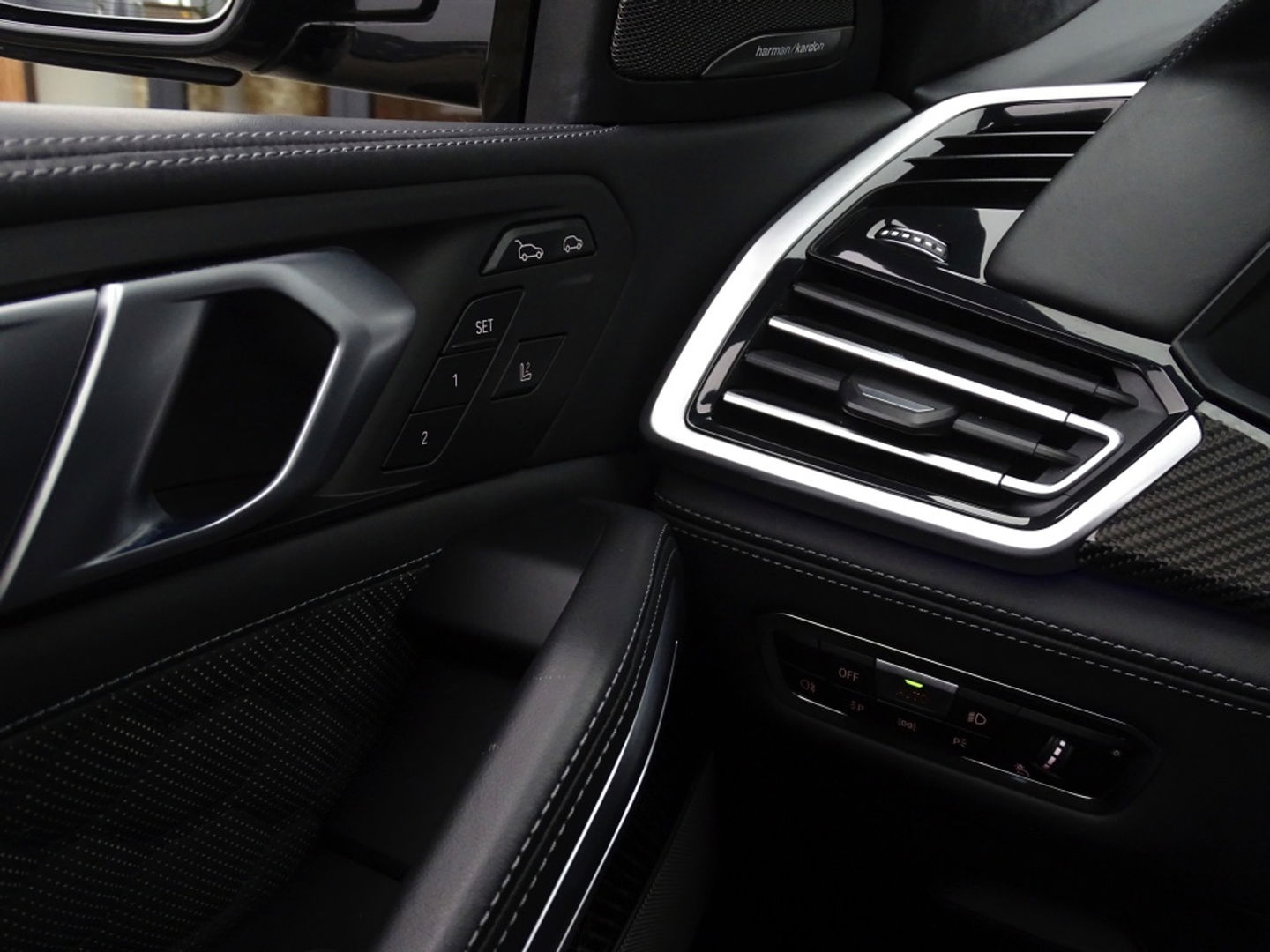 BMW X6 M Competition 627PK / SkyLounge / Carbon / Laser / M- Individual /