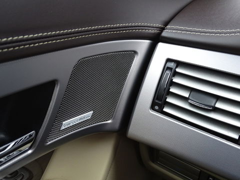 Jaguar XF 5.0 V8 385PK automaat / Portfolio / LED *NAP*