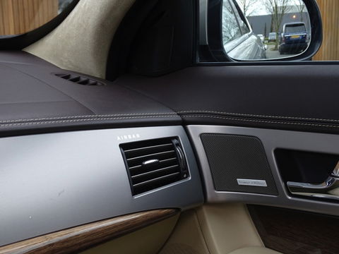 Jaguar XF 5.0 V8 385PK automaat / Portfolio / LED *NAP*