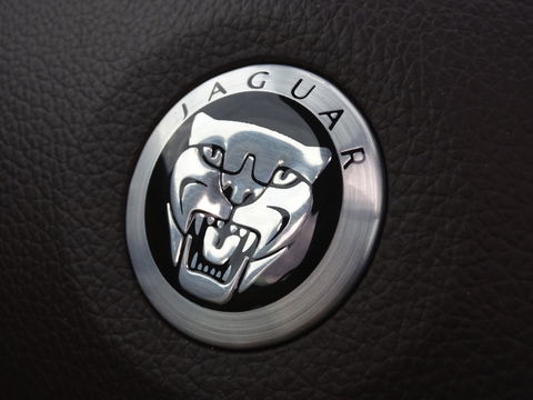 Jaguar XF 5.0 V8 385PK automaat / Portfolio / LED *NAP*