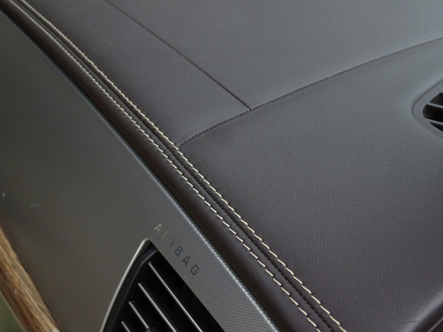 Jaguar XF 5.0 V8 385PK automaat / Portfolio / LED *NAP*