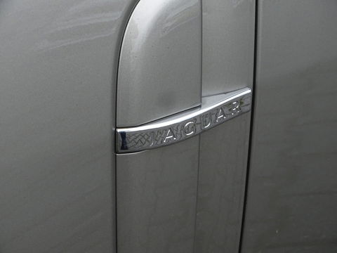 Jaguar XF 5.0 V8 385PK automaat / Portfolio / LED *NAP*