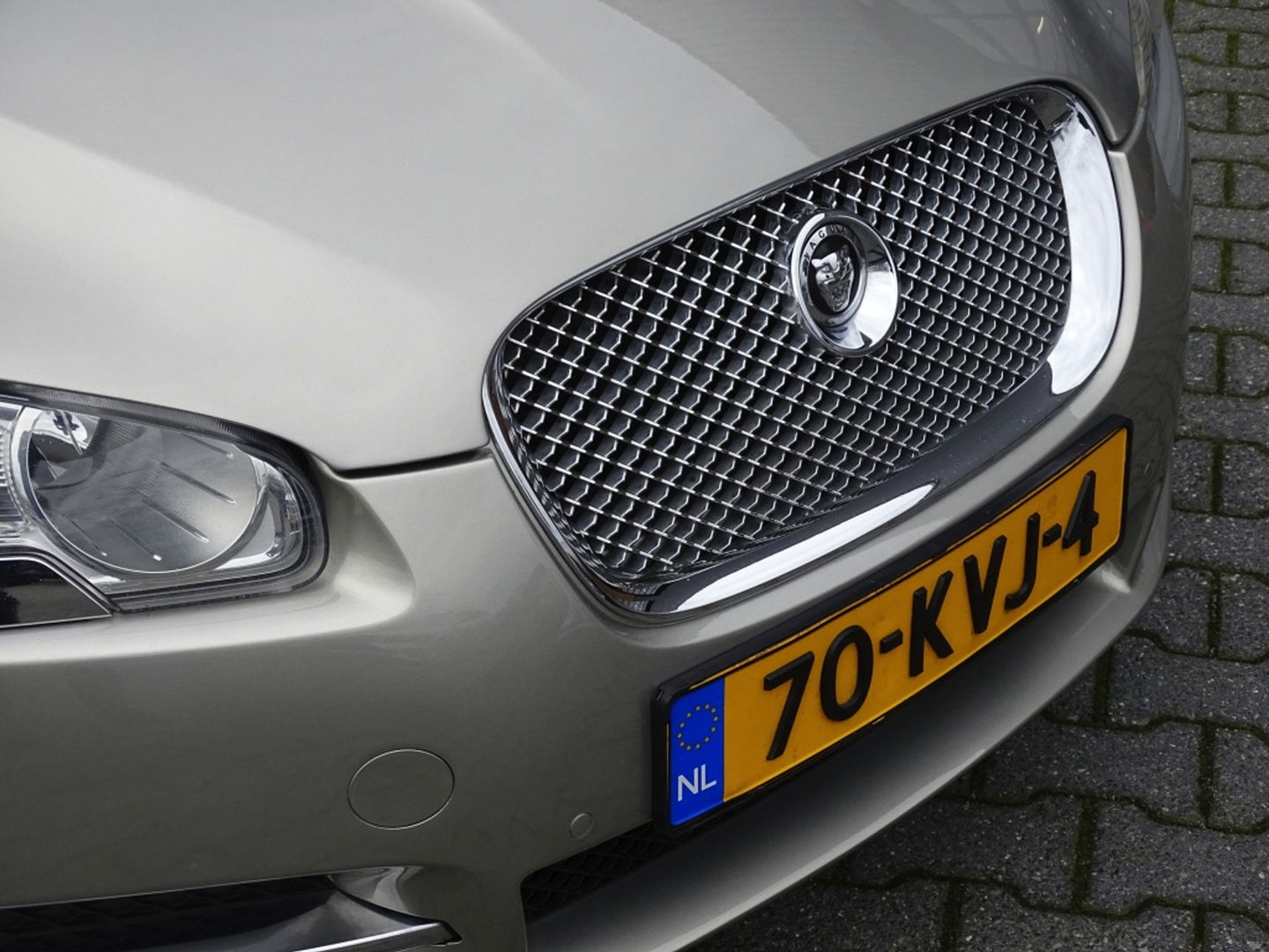 Jaguar XF 5.0 V8 385PK automaat / Portfolio / LED *NAP*