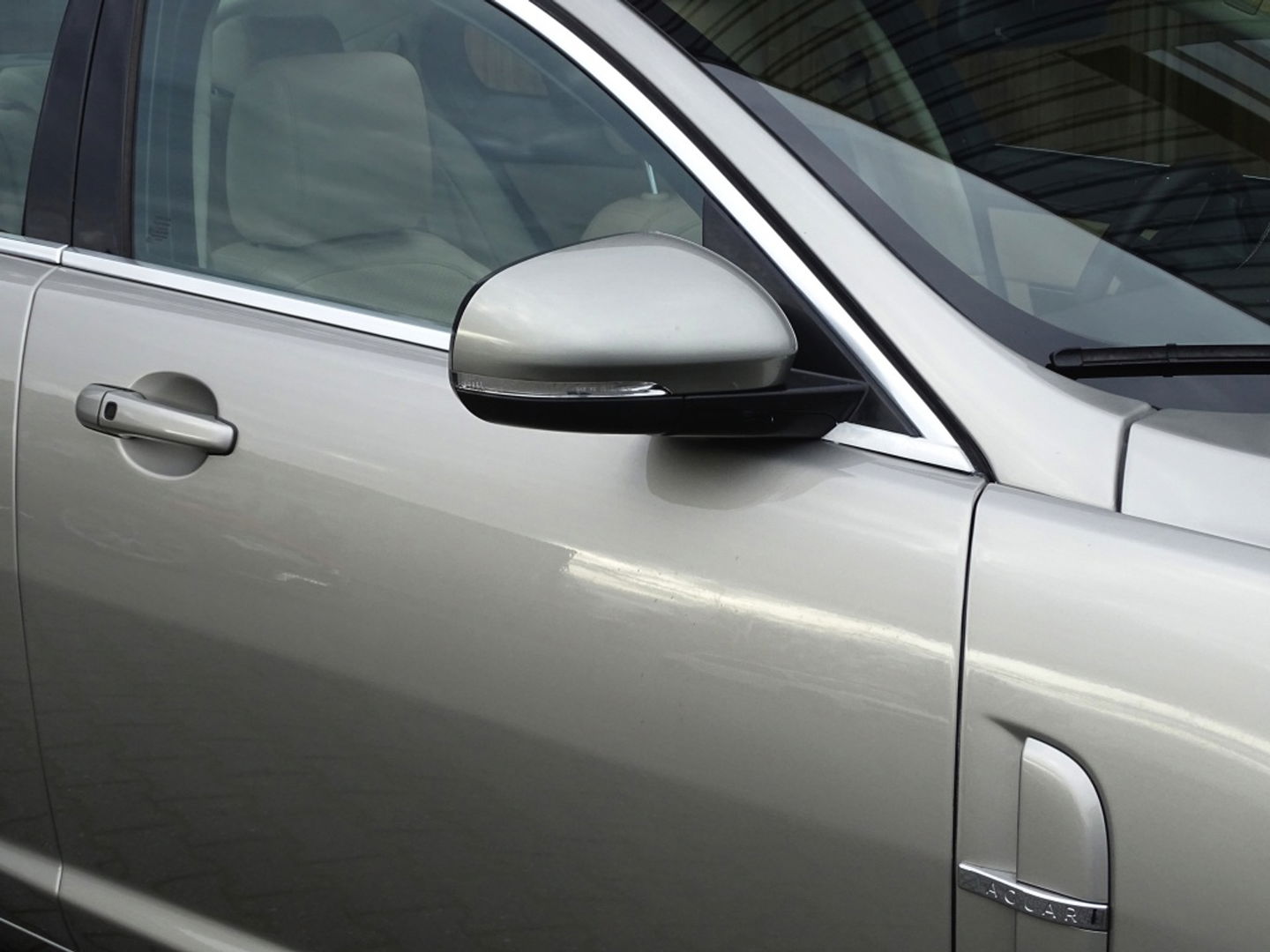 Jaguar XF 5.0 V8 385PK automaat / Portfolio / LED *NAP*