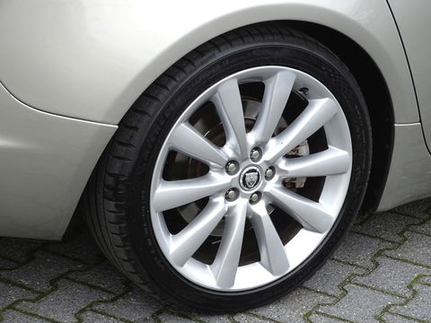 Jaguar XF 5.0 V8 385PK automaat / Portfolio / LED *NAP*