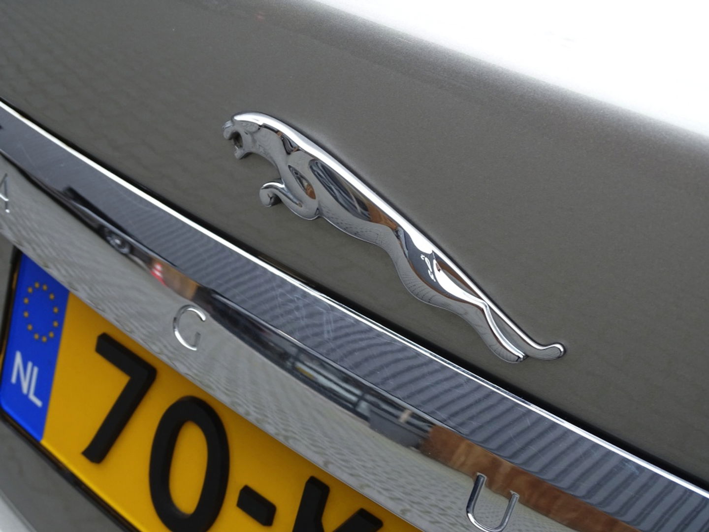 Jaguar XF 5.0 V8 385PK automaat / Portfolio / LED *NAP*