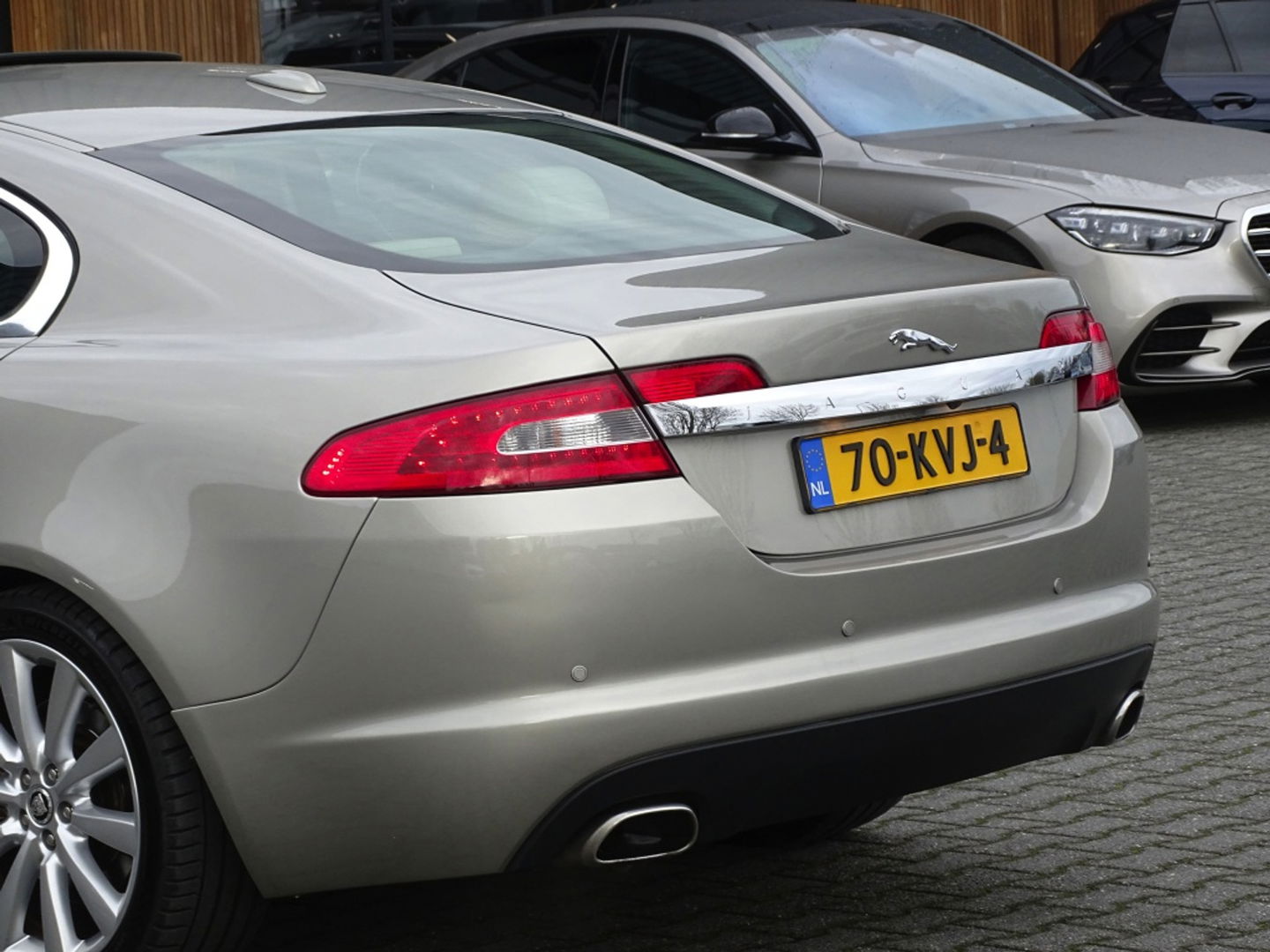 Jaguar XF 5.0 V8 385PK automaat / Portfolio / LED *NAP*