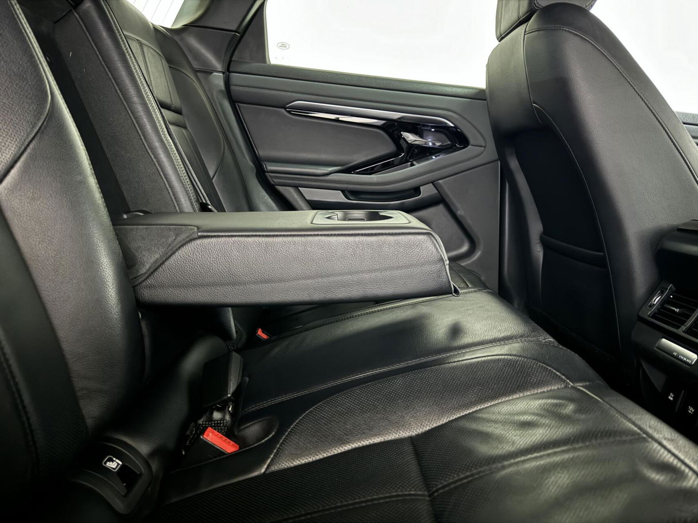 Land Rover Range Rover Evoque 1.5 P300e AWD R-Dynamic S Pano 360°