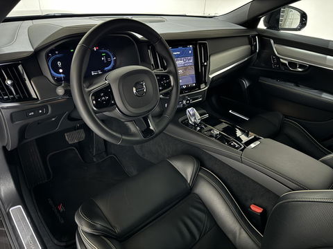 Volvo V90 2.0 T6 Plug-in hybrid AWD Ultra Dark Pano H/K 360 ACC Trekh.