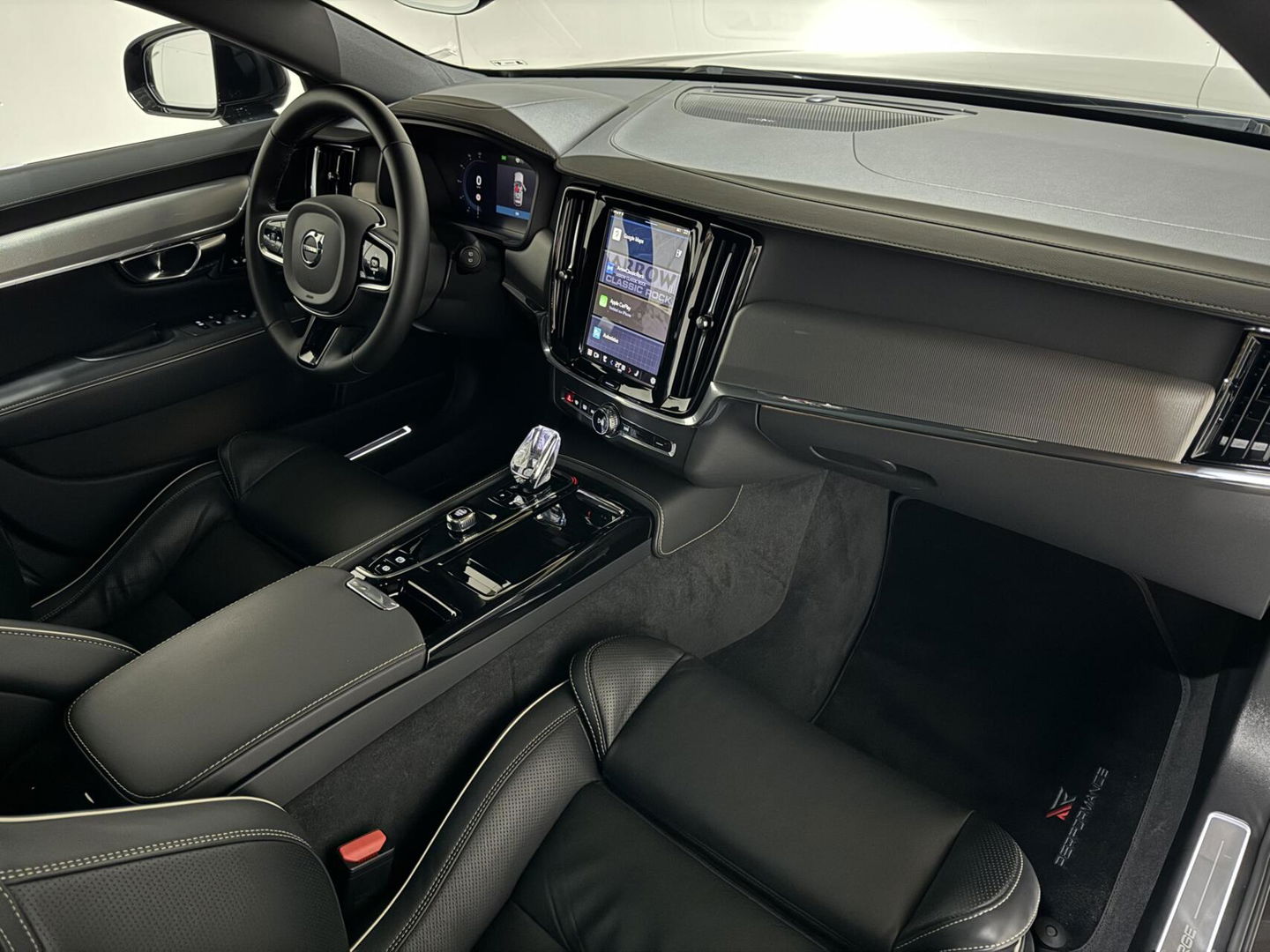 Volvo V90 2.0 T6 Plug-in hybrid AWD Ultra Dark Pano H/K 360 ACC Trekh.