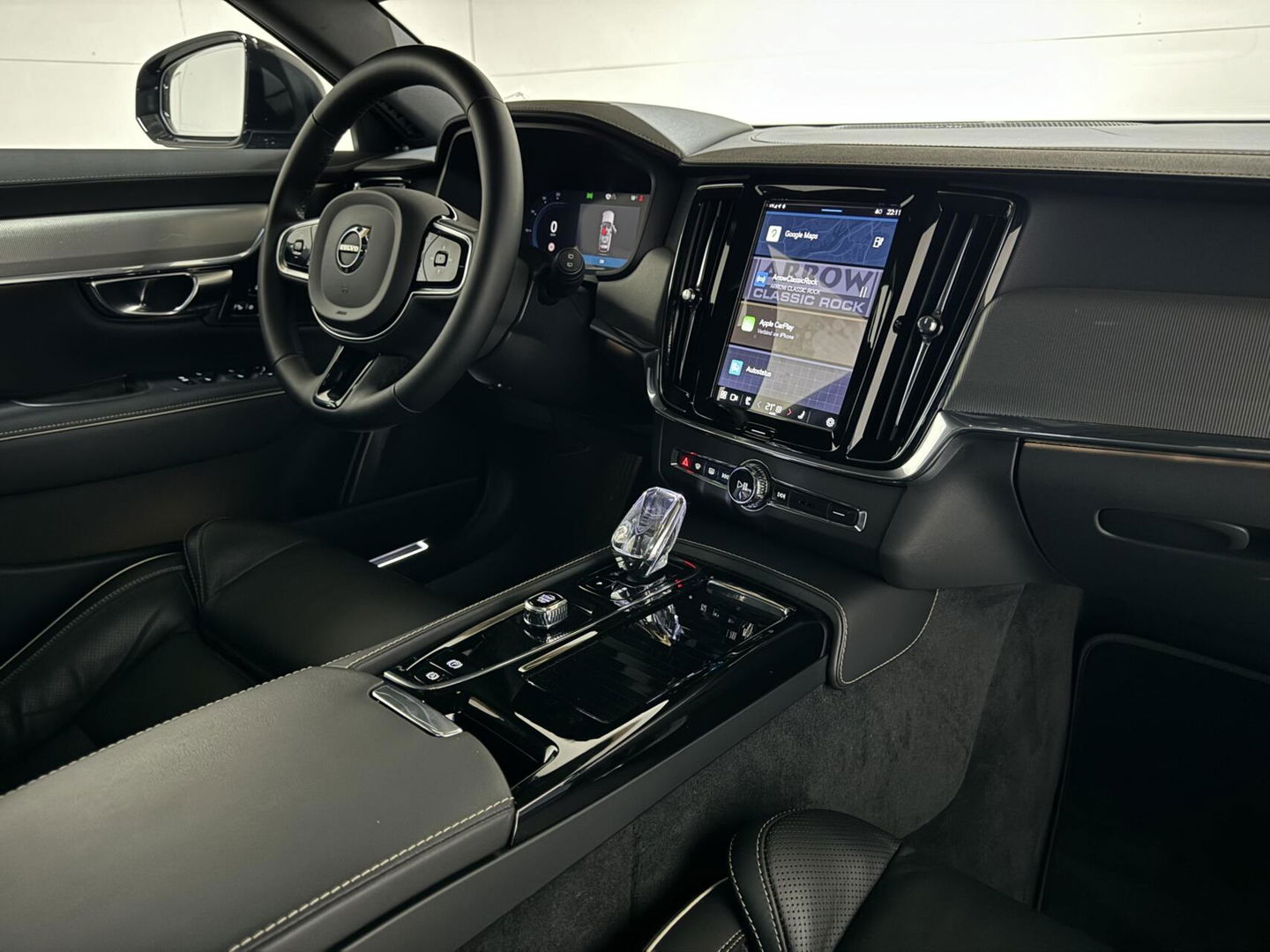 Volvo V90 2.0 T6 Plug-in hybrid AWD Ultra Dark Pano H/K 360 ACC Trekh.