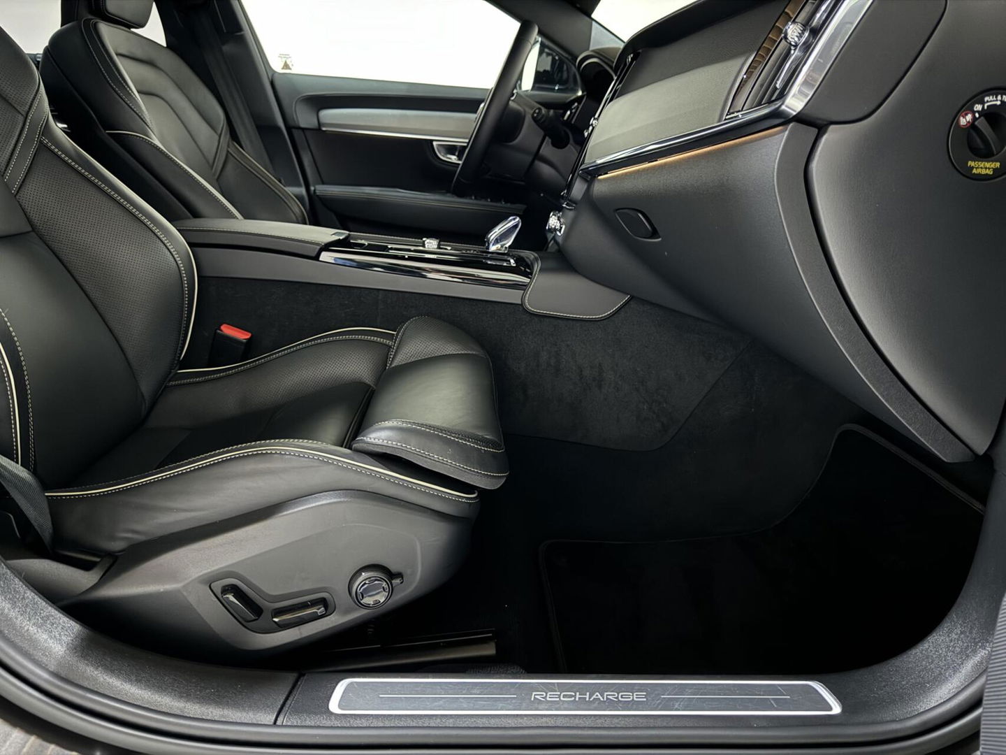 Volvo V90 2.0 T6 Plug-in hybrid AWD Ultra Dark Pano H/K 360 ACC Trekh.