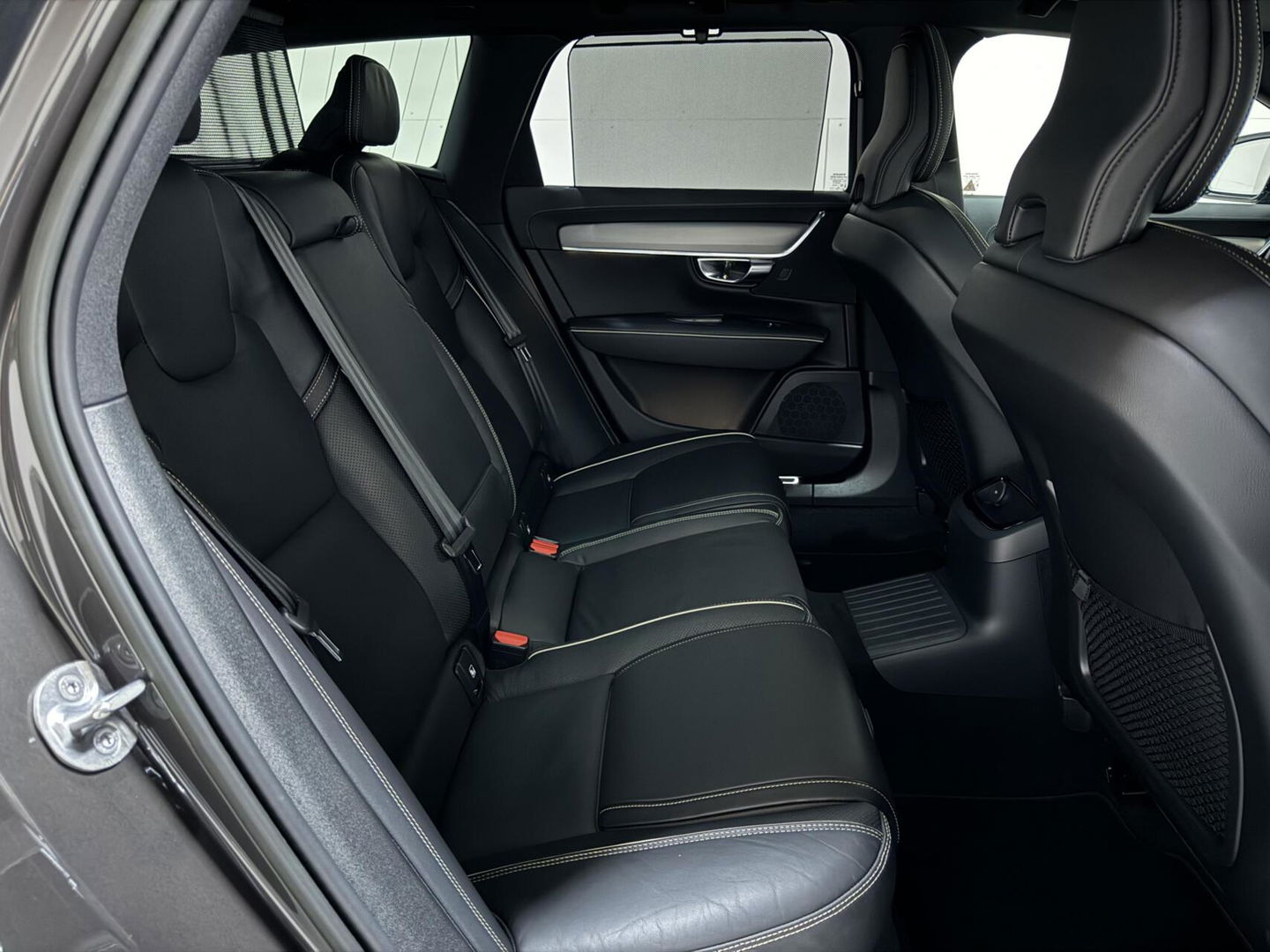 Volvo V90 2.0 T6 Plug-in hybrid AWD Ultra Dark Pano H/K 360 ACC Trekh.