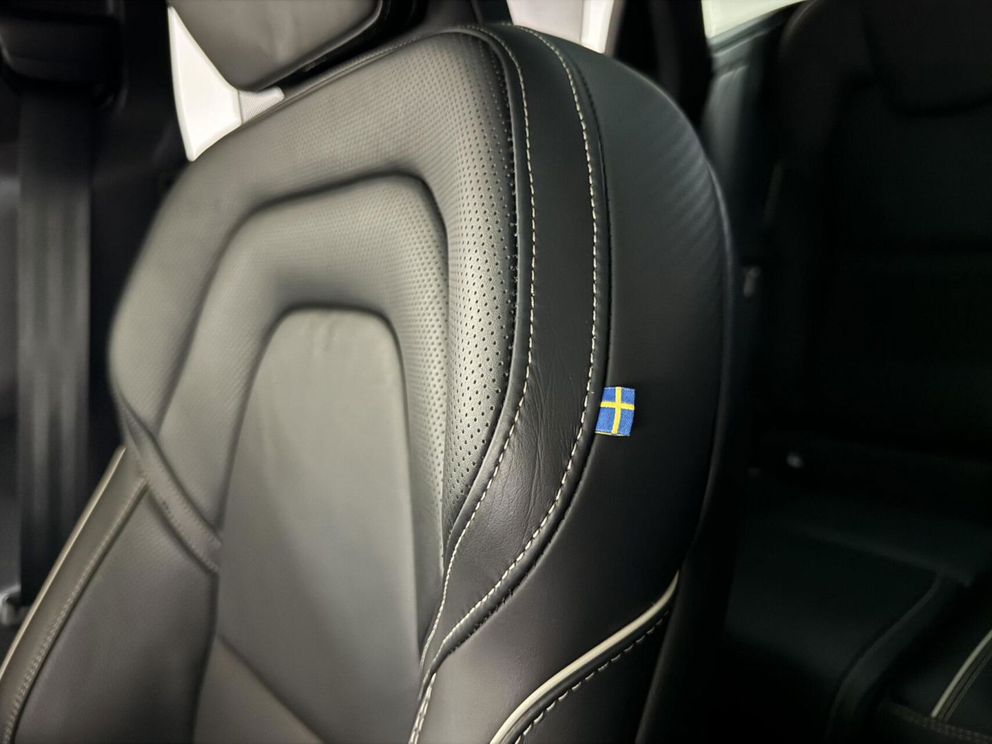 Volvo V90 2.0 T6 Plug-in hybrid AWD Ultra Dark Pano H/K 360 ACC Trekh.