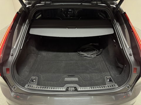 Volvo V90 2.0 T6 Plug-in hybrid AWD Ultra Dark Pano H/K 360 ACC Trekh.