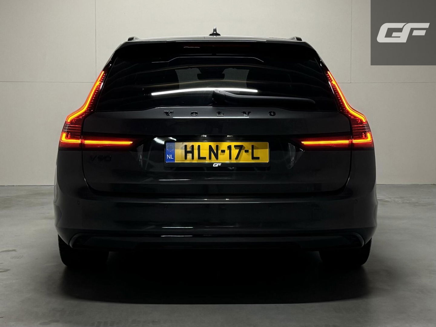 Volvo V90 2.0 T6 Plug-in hybrid AWD Ultra Dark Pano H/K 360 ACC Trekh.