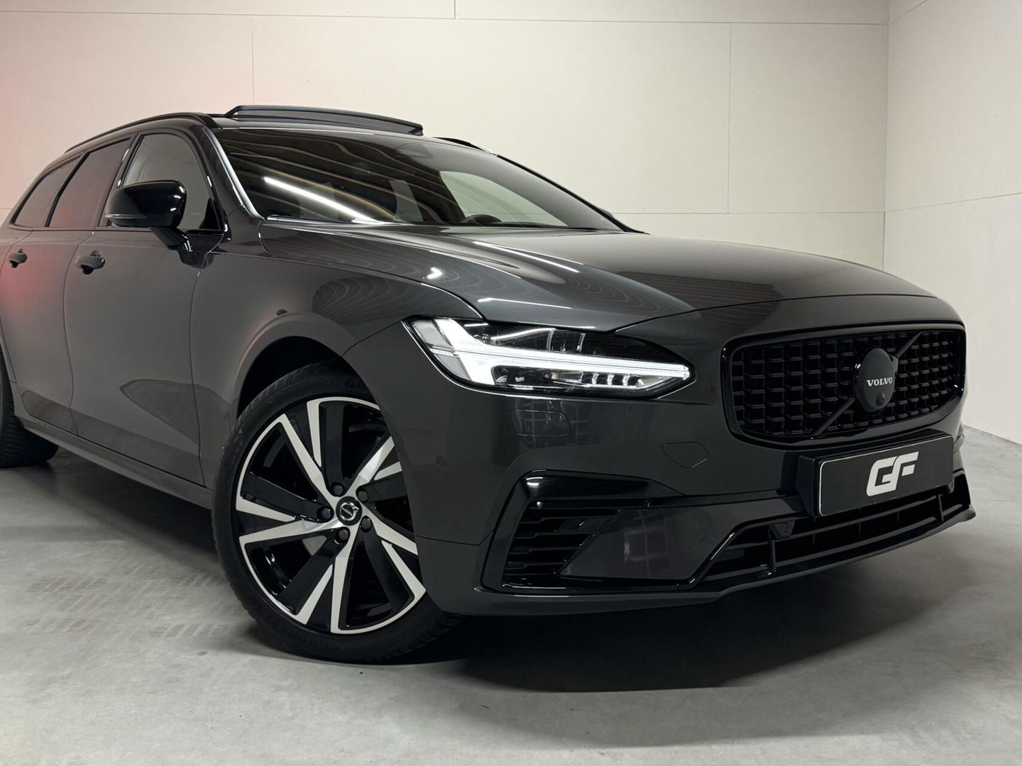 Volvo V90 2.0 T6 Plug-in hybrid AWD Ultra Dark Pano H/K 360 ACC Trekh.