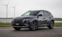 Hyundai TUCSON Hybrid 1.6 T-GDI HEV N Line Sky AUTOMAAT / STOEL VERWARMING + KOELING / PANO / CAMERA