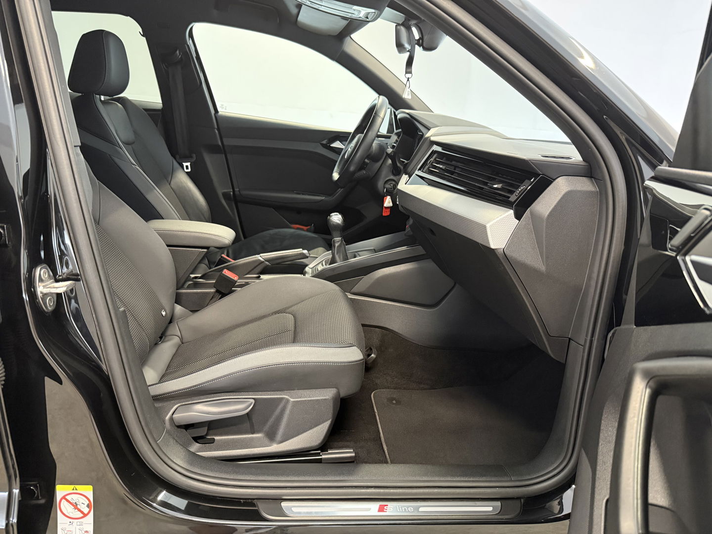 Audi A1 25 TFSI S-line | Virtual | Carplay | Cruise | Parkeersens. | LED | NAP