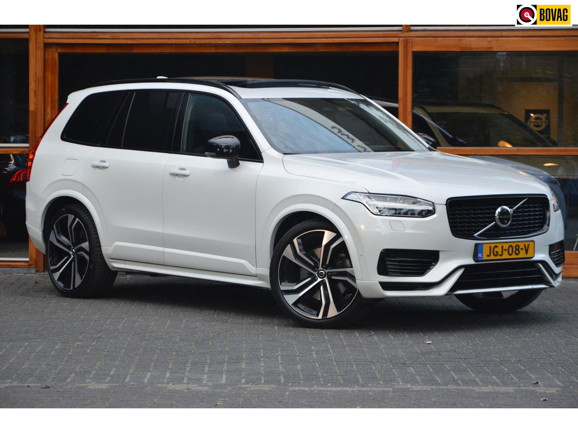 Volvo XC90 T8 Recharge AWD Ultimate Dark | Luchtvering | Head-Up | Panoramadak | Stoelventilatie | Pilot-Assist | Massage stoelen|