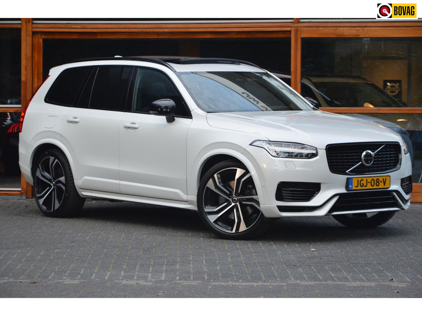 Volvo XC90 T8 Recharge AWD Ultimate Dark | Luchtvering | Head-Up | Panoramadak | Stoelventilatie | Pilot-Assist | Massage stoelen|