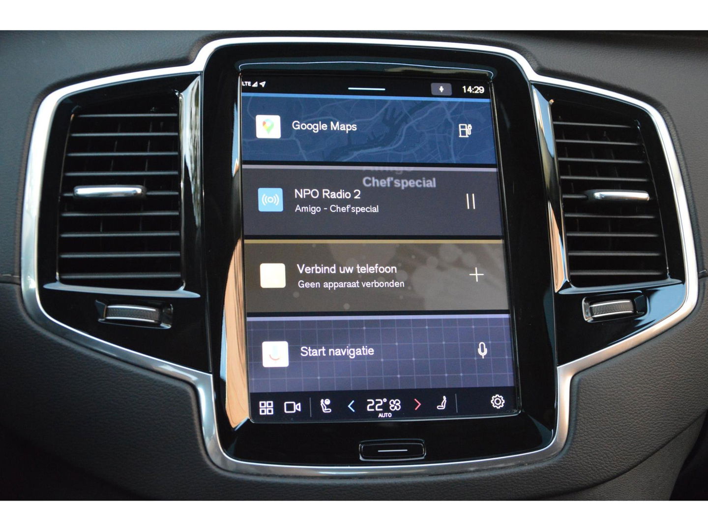 Volvo XC90 T8 Recharge AWD Ultimate Dark | Luchtvering | Head-Up | Panoramadak | Stoelventilatie | Pilot-Assist | Massage stoelen|