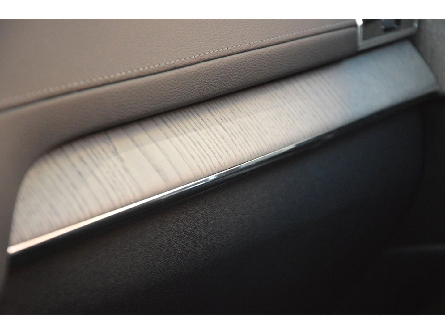 Volvo XC90 T8 Recharge AWD Ultimate Dark | Luchtvering | Head-Up | Panoramadak | Stoelventilatie | Pilot-Assist | Massage stoelen|