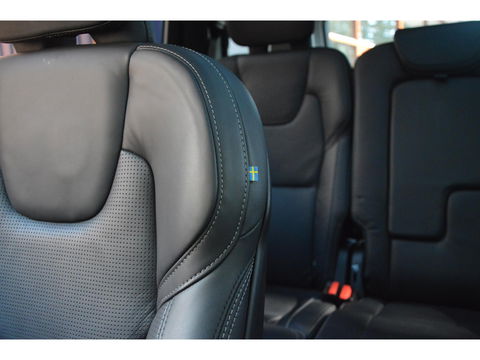 Volvo XC90 T8 Recharge AWD Ultimate Dark | Luchtvering | Head-Up | Panoramadak | Stoelventilatie | Pilot-Assist | Massage stoelen|