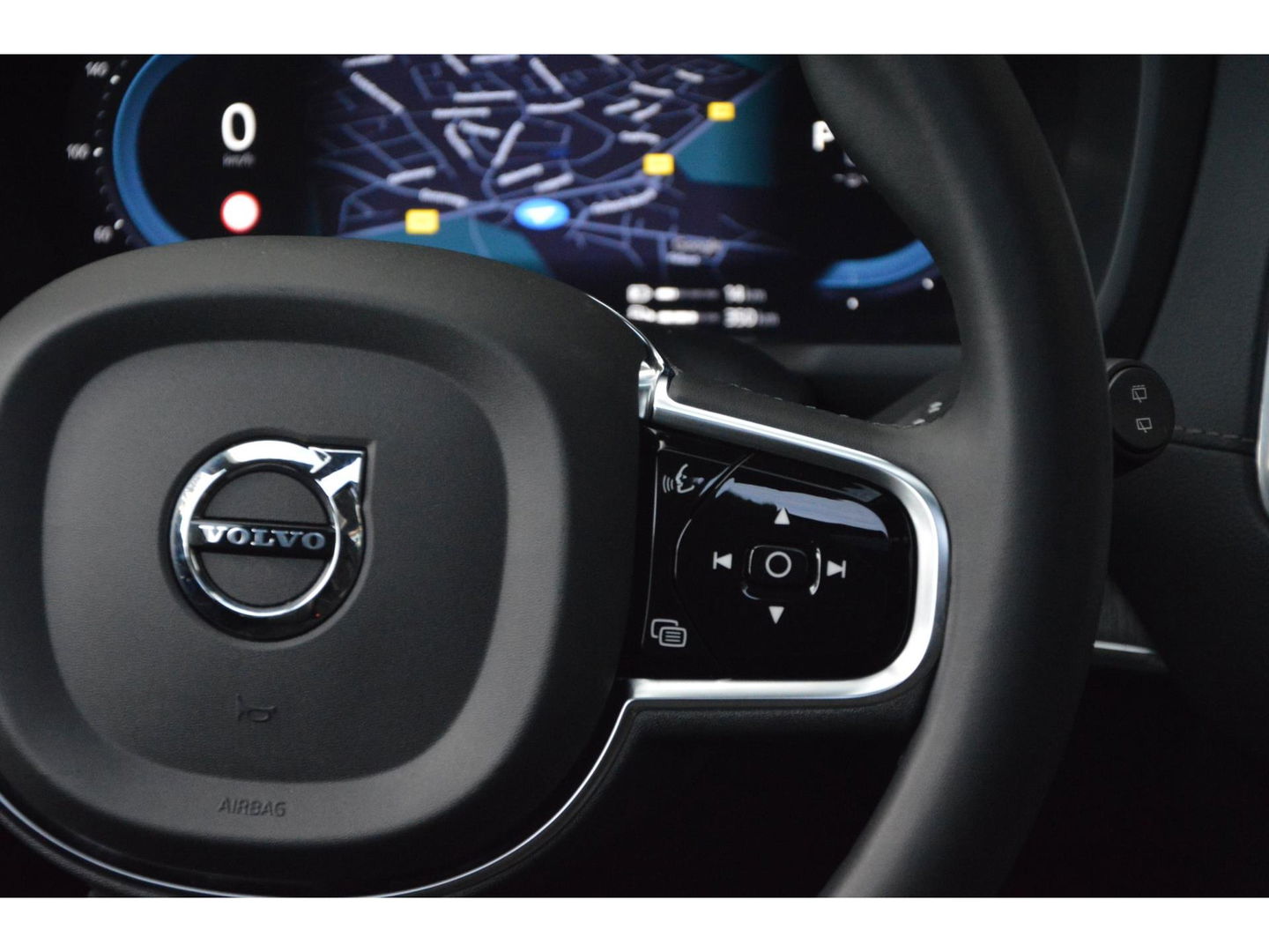 Volvo XC90 T8 Recharge AWD Ultimate Dark | Luchtvering | Head-Up | Panoramadak | Stoelventilatie | Pilot-Assist | Massage stoelen|