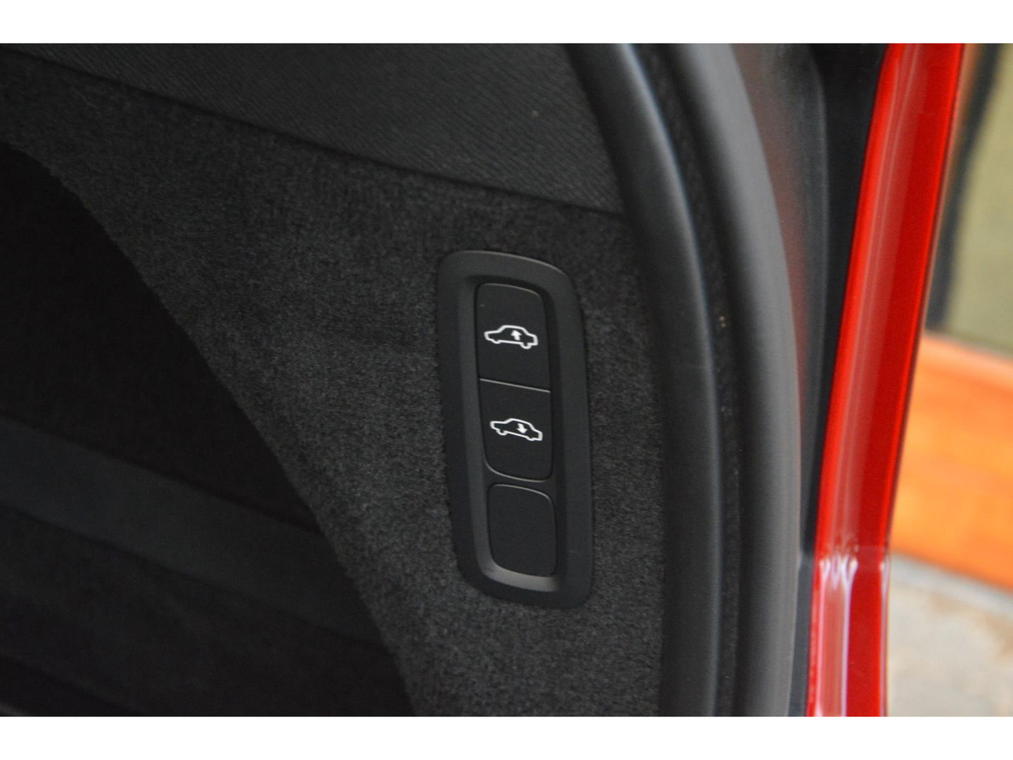 Volvo XC90 T8 Recharge AWD Ultimate Dark | Luchtvering | Head-Up | Panoramadak | Stoelventilatie | Pilot-Assist | Massage stoelen|