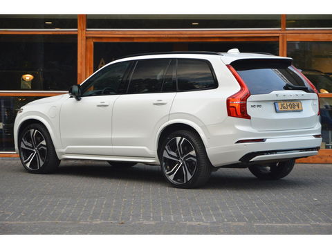 Volvo XC90 T8 Recharge AWD Ultimate Dark | Luchtvering | Head-Up | Panoramadak | Stoelventilatie | Pilot-Assist | Massage stoelen|