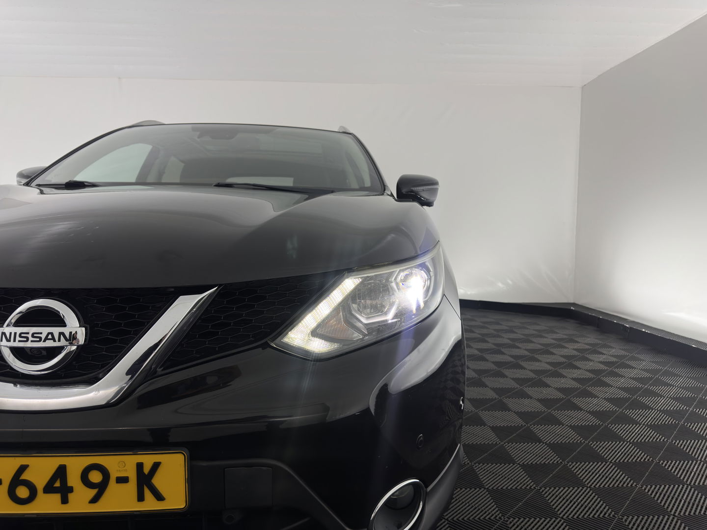 Nissan QASHQAI 1.2 Tekna + *PANO | LUXURY-LEATHER | NAVI-FULLMAP | FULL-LED | PRIVACY-GLASS | AMBIENT-LIGHT | HEATED-COMFORTSEATS | TOPVIEW | LANE-ASSIST | CRUISE | KEYLESS | DAB | ECC | 19"ALU*