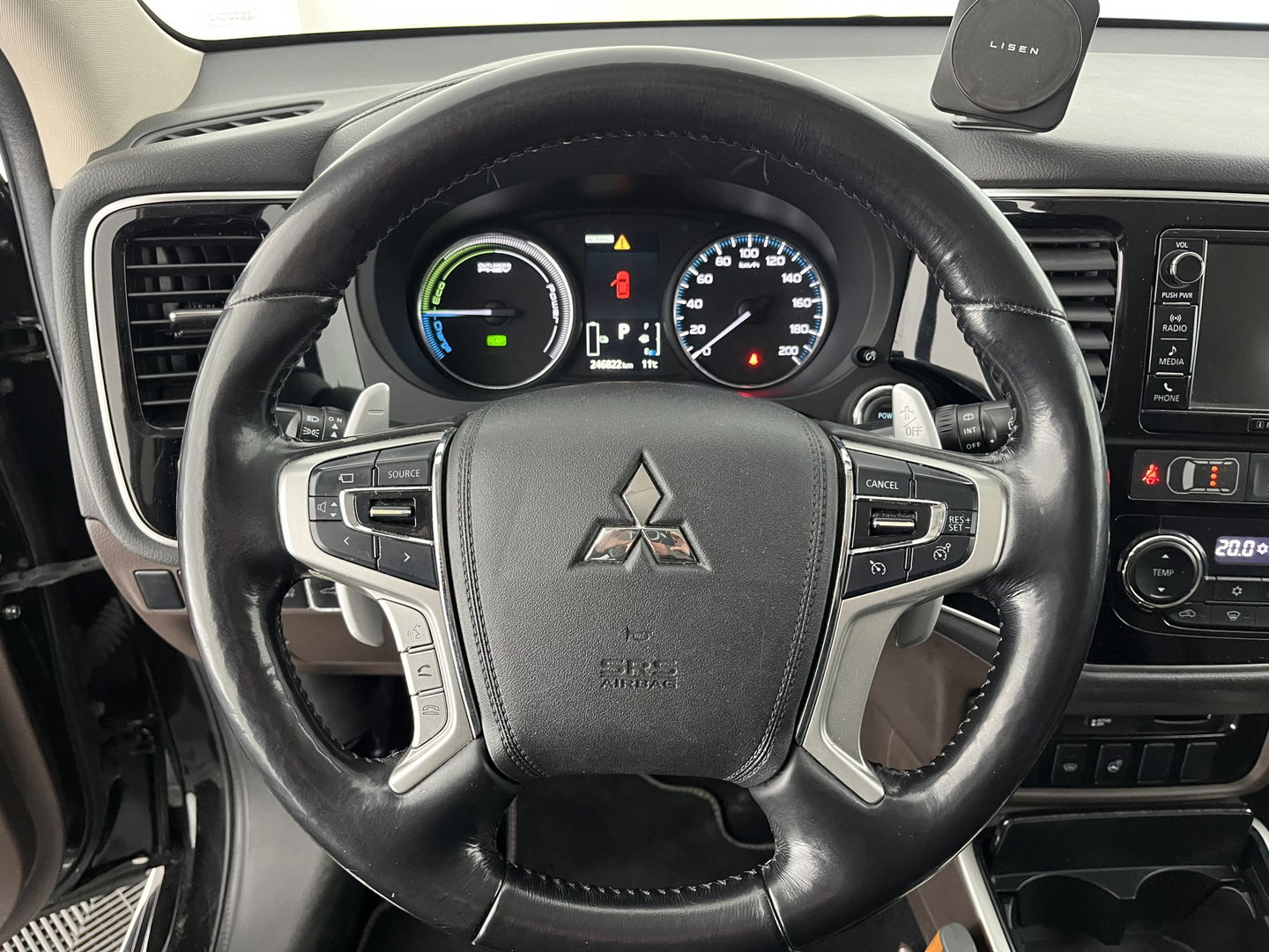 Mitsubishi Outlander 2.0 PHEV Instyle ( Plug-In ) Aut *BROWN-FULL-LEATHER | LED-LIGHTS | NAVI-FULLMAP | KEYLESS | CAMERA | HEATED-COMFORTSEATS | ECC | SHIFT-PADDLES | PDC | CRUISE | PRIVACY-GLASS | DAB | TOWBAR | 18''ALU *