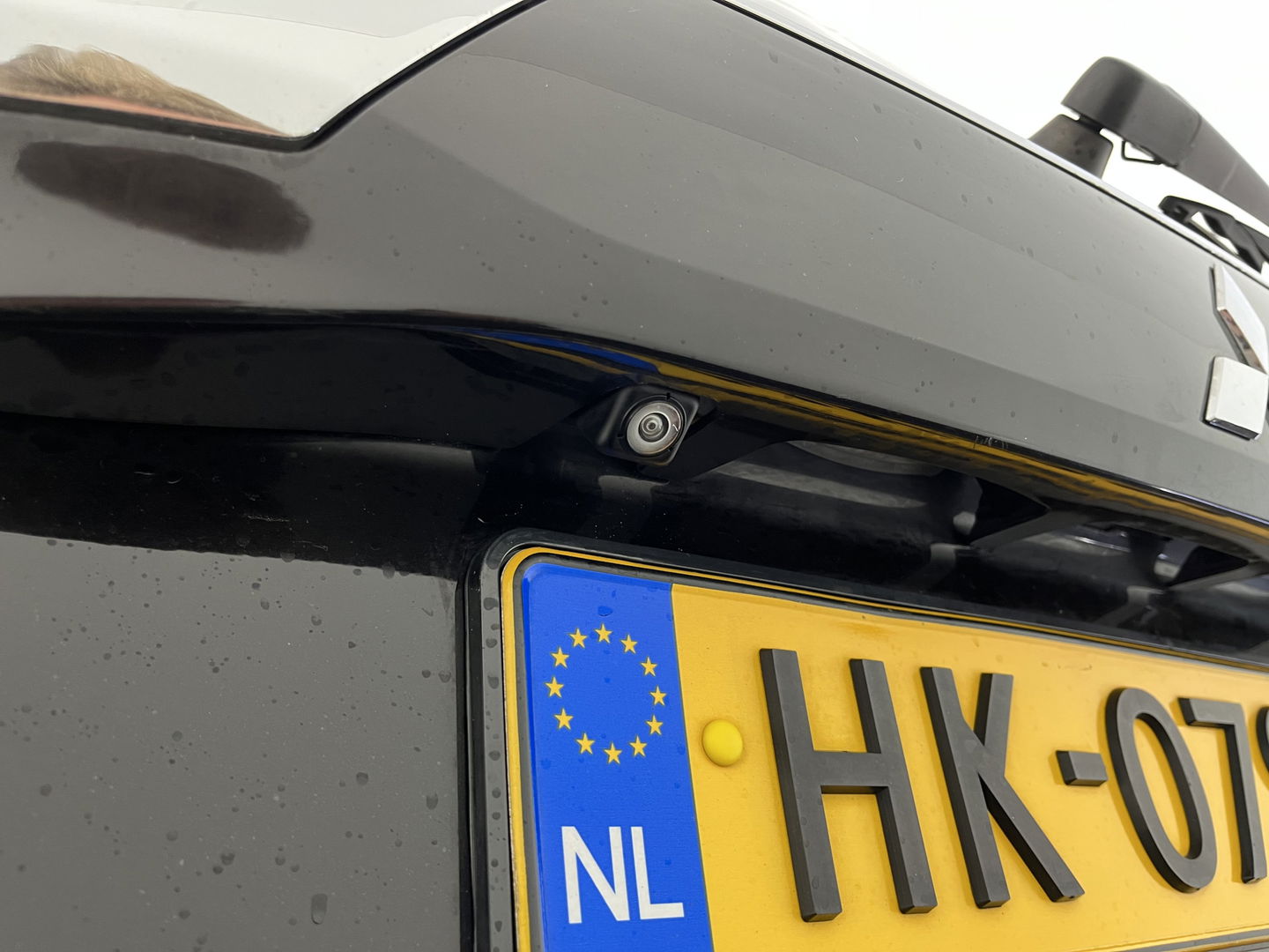 Mitsubishi Outlander 2.0 PHEV Instyle ( Plug-In ) Aut *BROWN-FULL-LEATHER | LED-LIGHTS | NAVI-FULLMAP | KEYLESS | CAMERA | HEATED-COMFORTSEATS | ECC | SHIFT-PADDLES | PDC | CRUISE | PRIVACY-GLASS | DAB | TOWBAR | 18''ALU *