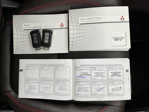 Mitsubishi Outlander 2.0 PHEV Instyle ( Plug-In ) Aut *BROWN-FULL-LEATHER | LED-LIGHTS | NAVI-FULLMAP | KEYLESS | CAMERA | HEATED-COMFORTSEATS | ECC | SHIFT-PADDLES | PDC | CRUISE | PRIVACY-GLASS | DAB | TOWBAR | 18''ALU *