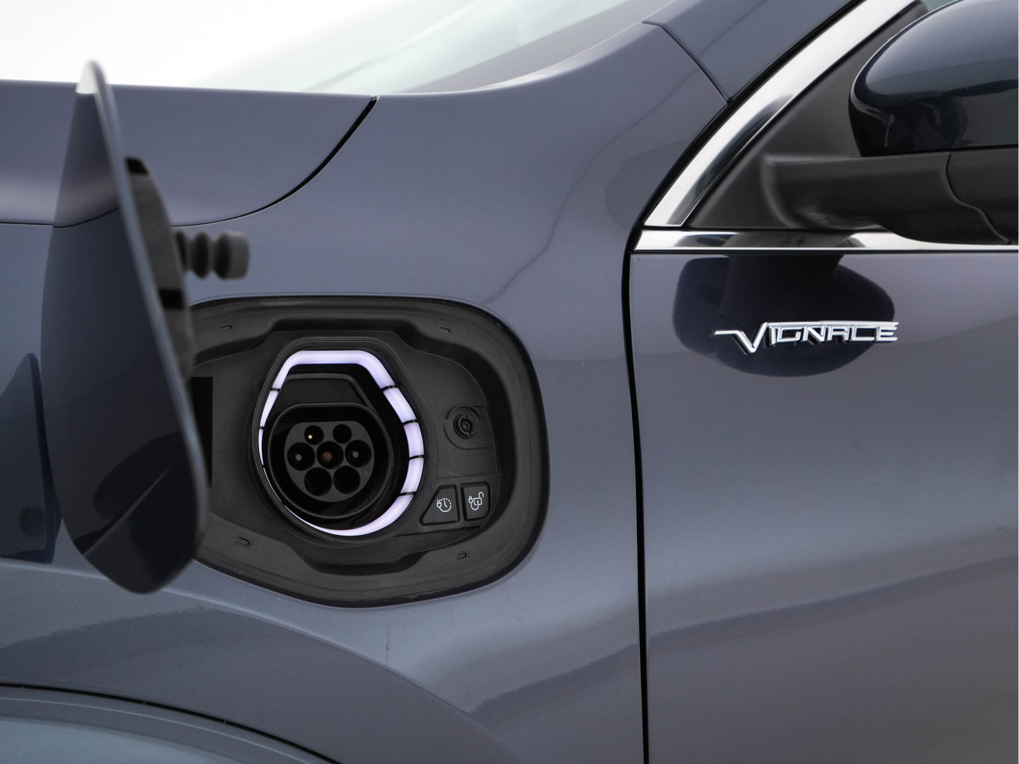 Ford Kuga 2.5 PHEV Vignale (Plug-In) (INCL-BTW) Aut. *PANO | LUXURY-LEATHER | DIGI-COCKPIT | FULL-LED | BANG/OLUFSEN-AUDIO |  HEAD-UP | KEYLESS | DAB | CARPLAY | NAVI-FULLMAP | MEMORY-PACK | HEATED-COMFORTSEATS | LANE-ASSIST | .