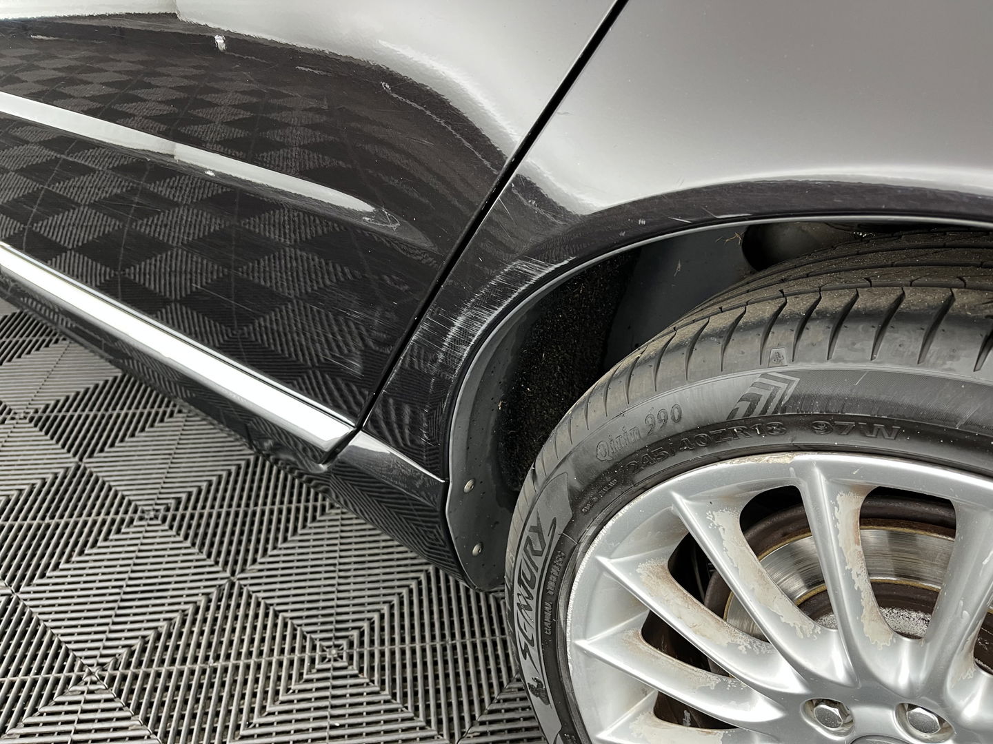 Volvo S80 2.4 D5 Executive Aut. *PANO | LUXURY-LEATHER | XENON | ECC | HEATED-COMFORTSEATS | CRUISE | PDC | WOODEN-INLAY | MEMORY-PACK | NAVI-FULLMAP | DYNAUDIO | TOWBAR | CRUISE | KEYLESS | 18''ALU*