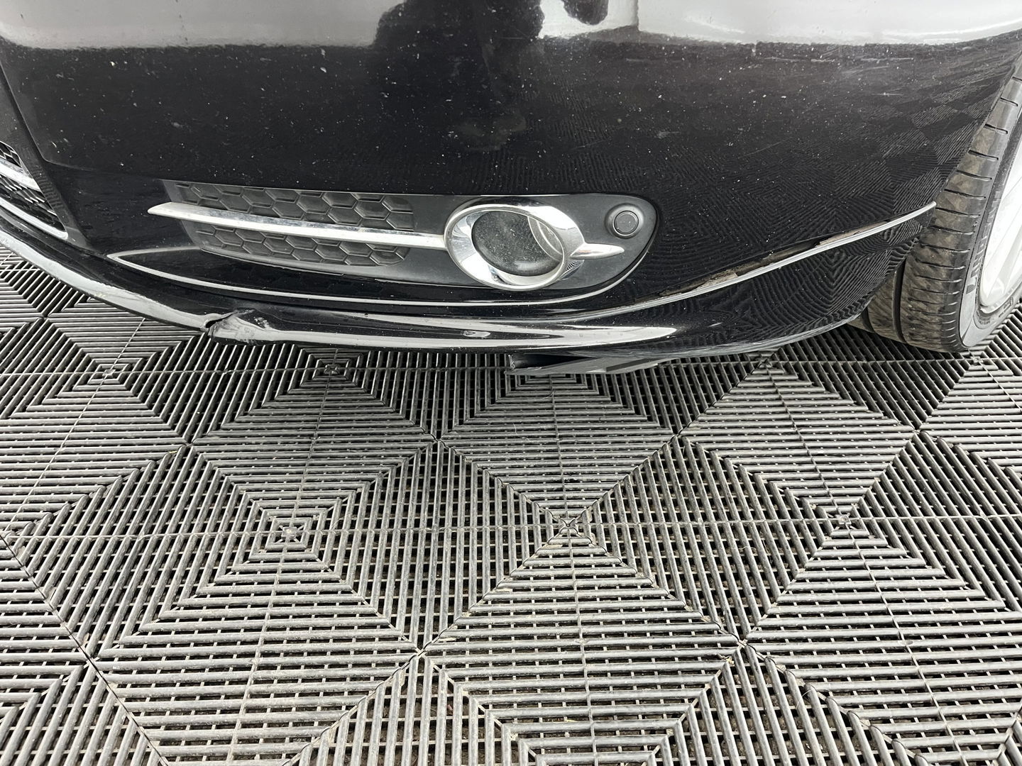 Volvo S80 2.4 D5 Executive Aut. *PANO | LUXURY-LEATHER | XENON | ECC | HEATED-COMFORTSEATS | CRUISE | PDC | WOODEN-INLAY | MEMORY-PACK | NAVI-FULLMAP | DYNAUDIO | TOWBAR | CRUISE | KEYLESS | 18''ALU*