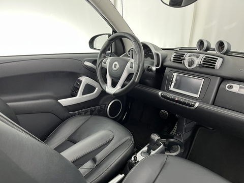 Smart Fortwo cabrio Electric drive Brabus Black-Edition 18 kWh {SOH-99%} Aut. *NAVI-FULLMAP | LEATHER | AIRCO | HEATED-SPORTSEATS | CRUISE | SHIFT-PADDLES  | AIRSCARF | 16'' ALU*