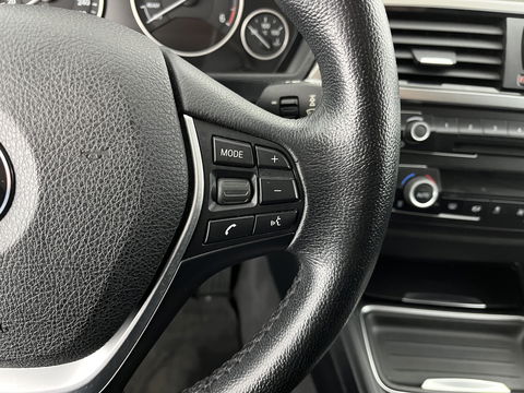 BMW 3 Serie Touring 318d Modern Line High Executive *LEATHER-FABRIC | NAVI-FULLMAP | HEATED-COMFORTSEATS | ECC | PRIVACY-GLASS | TOWBAR | CRUISE | PDC | 17''ALU*