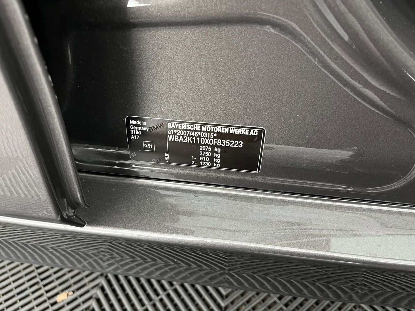 BMW 3 Serie Touring 318d Modern Line High Executive *LEATHER-FABRIC | NAVI-FULLMAP | HEATED-COMFORTSEATS | ECC | PRIVACY-GLASS | TOWBAR | CRUISE | PDC | 17''ALU*