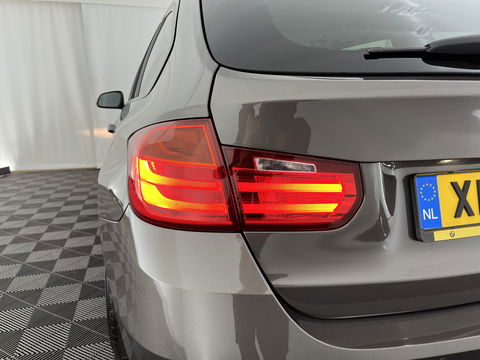 BMW 3 Serie Touring 318d Modern Line High Executive *LEATHER-FABRIC | NAVI-FULLMAP | HEATED-COMFORTSEATS | ECC | PRIVACY-GLASS | TOWBAR | CRUISE | PDC | 17''ALU*