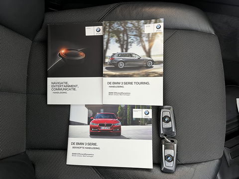 BMW 3 Serie Touring 318d Modern Line High Executive *LEATHER-FABRIC | NAVI-FULLMAP | HEATED-COMFORTSEATS | ECC | PRIVACY-GLASS | TOWBAR | CRUISE | PDC | 17''ALU*